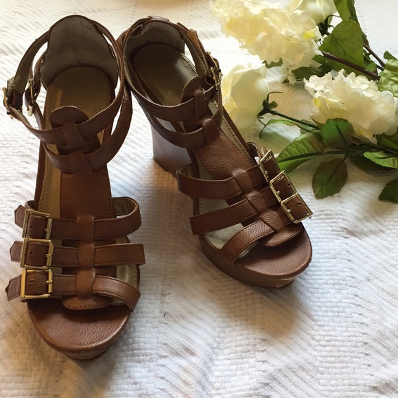 Express Shoes - 🆑 FINAL CHANCE! HP! 🎉💕 Express Wedges
